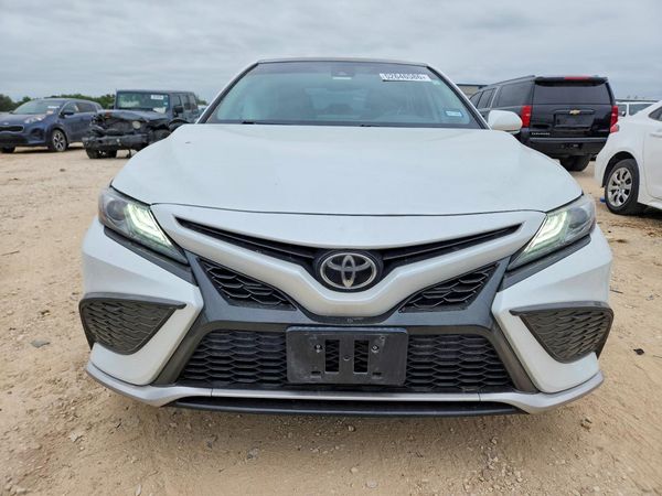 2021 TOYOTA CAMRY