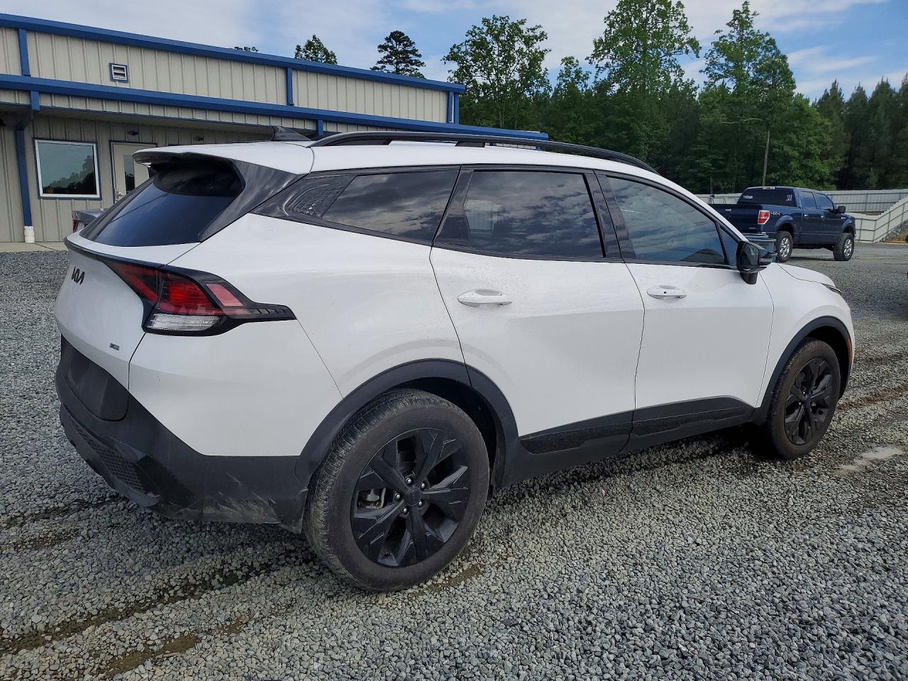 2025 KIA SPORTAGE X-LINE