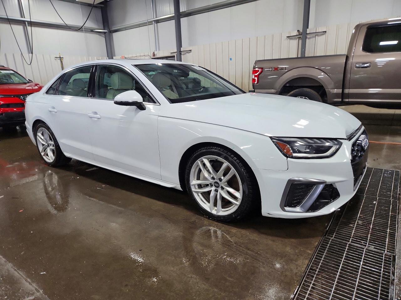 2022 AUDI A4