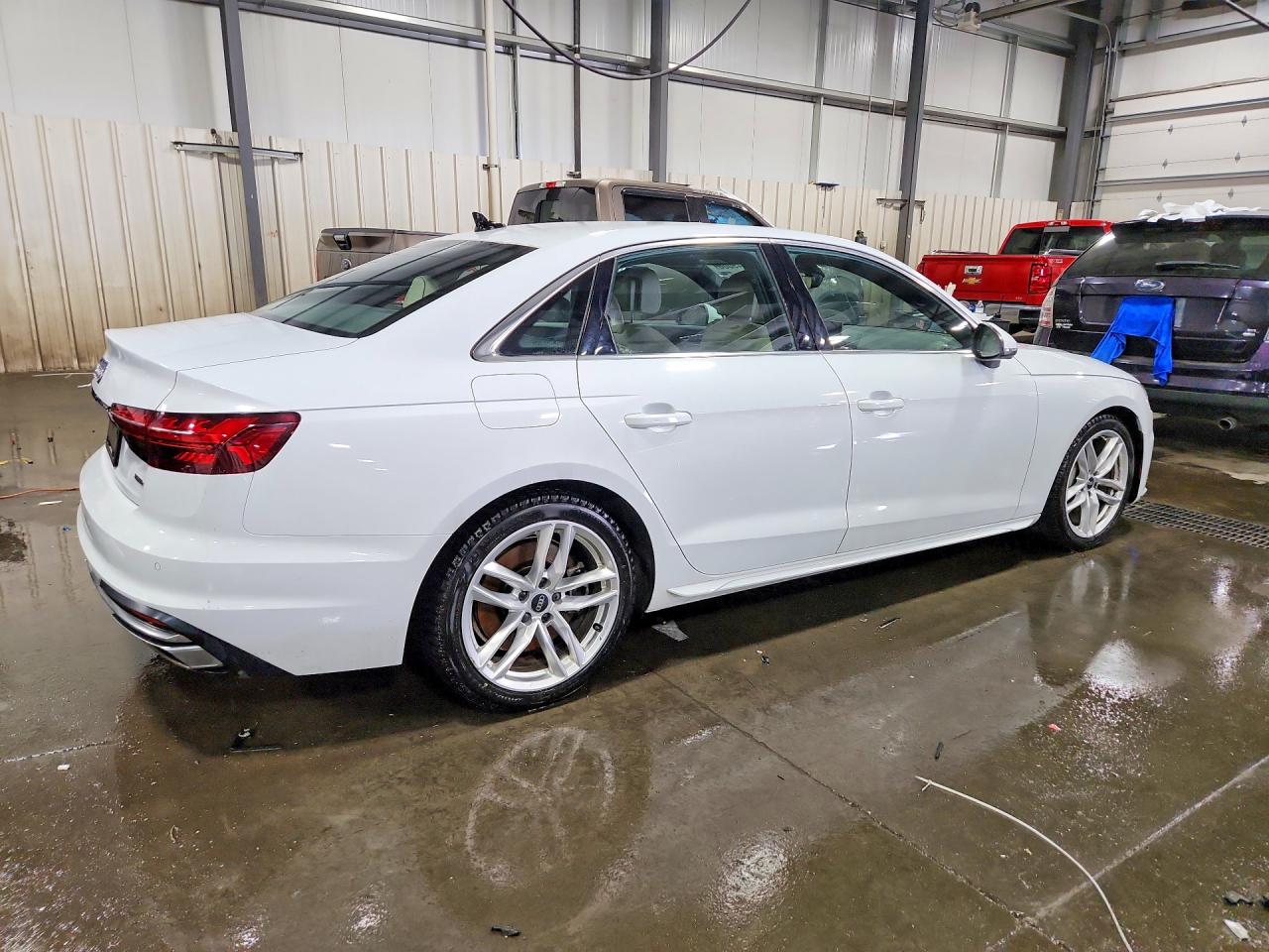 2022 AUDI A4