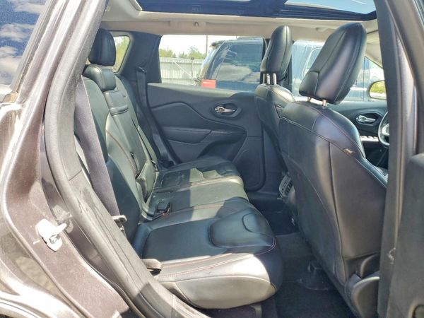 2016 JEEP CHEROKEE TRAILHAWK 4X4