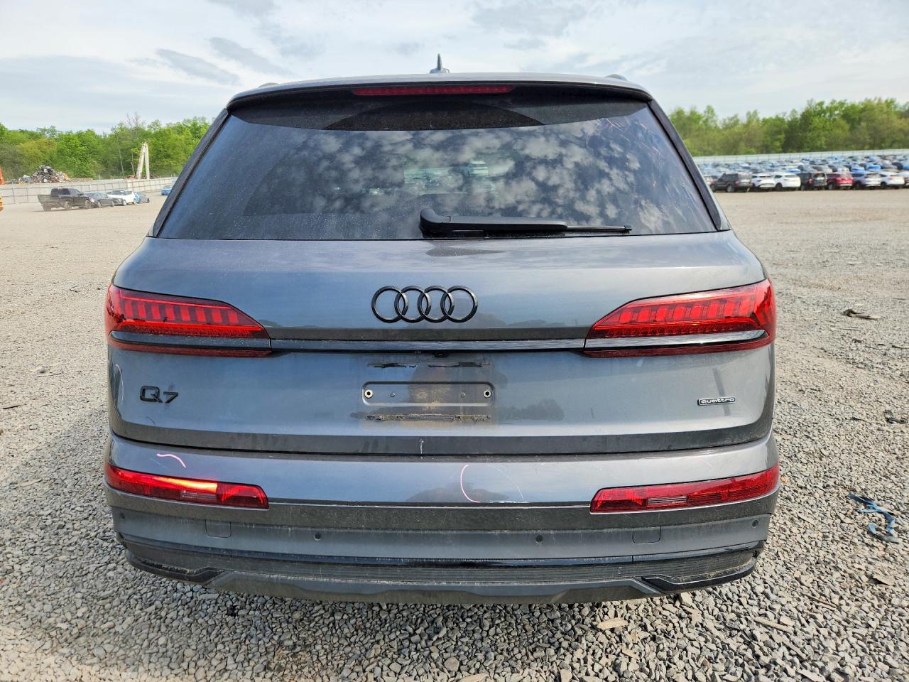 2023 AUDI Q7 quattro Premium Plus