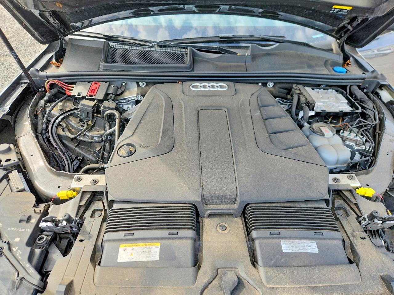 2023 AUDI Q7 quattro Premium Plus