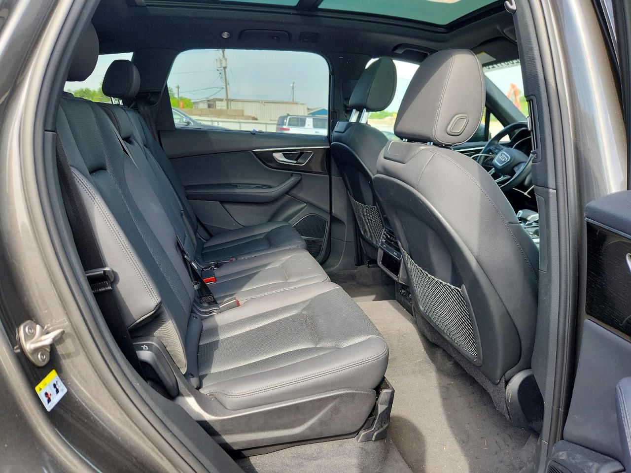 2023 AUDI Q7 quattro Premium Plus