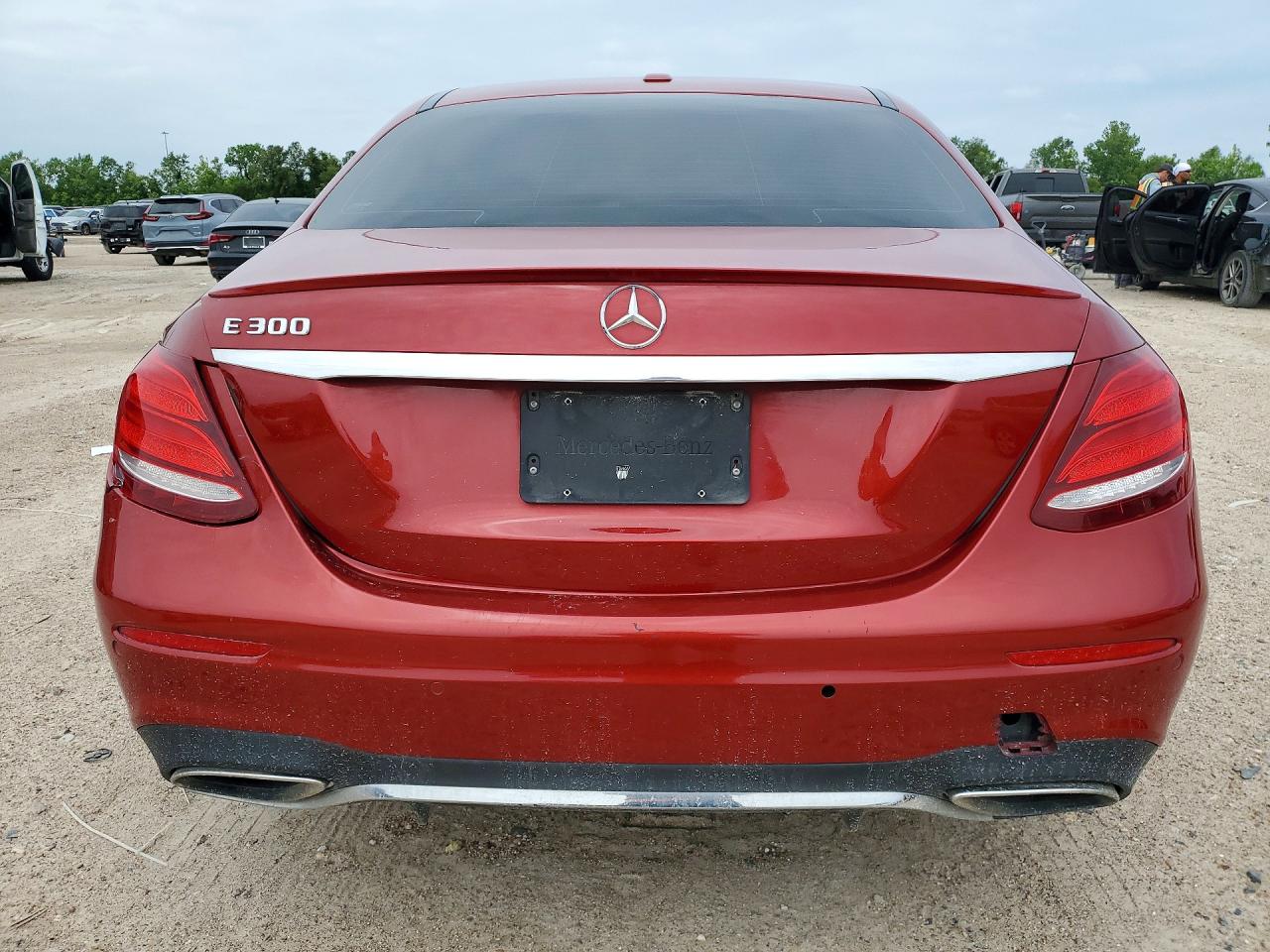 2019 MERCEDES-BENZ E E300