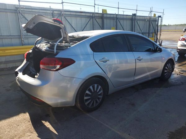 2017 KIA FORTE
