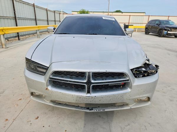 2012 DODGE CHARGER SE