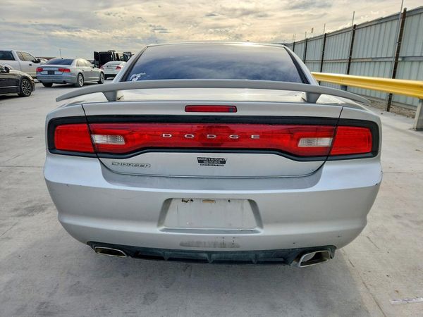 2012 DODGE CHARGER SE