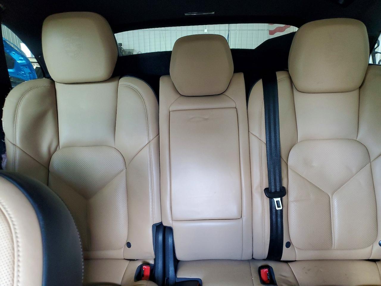 2018 PORSCHE CAYENNE Base / Platinum Edition