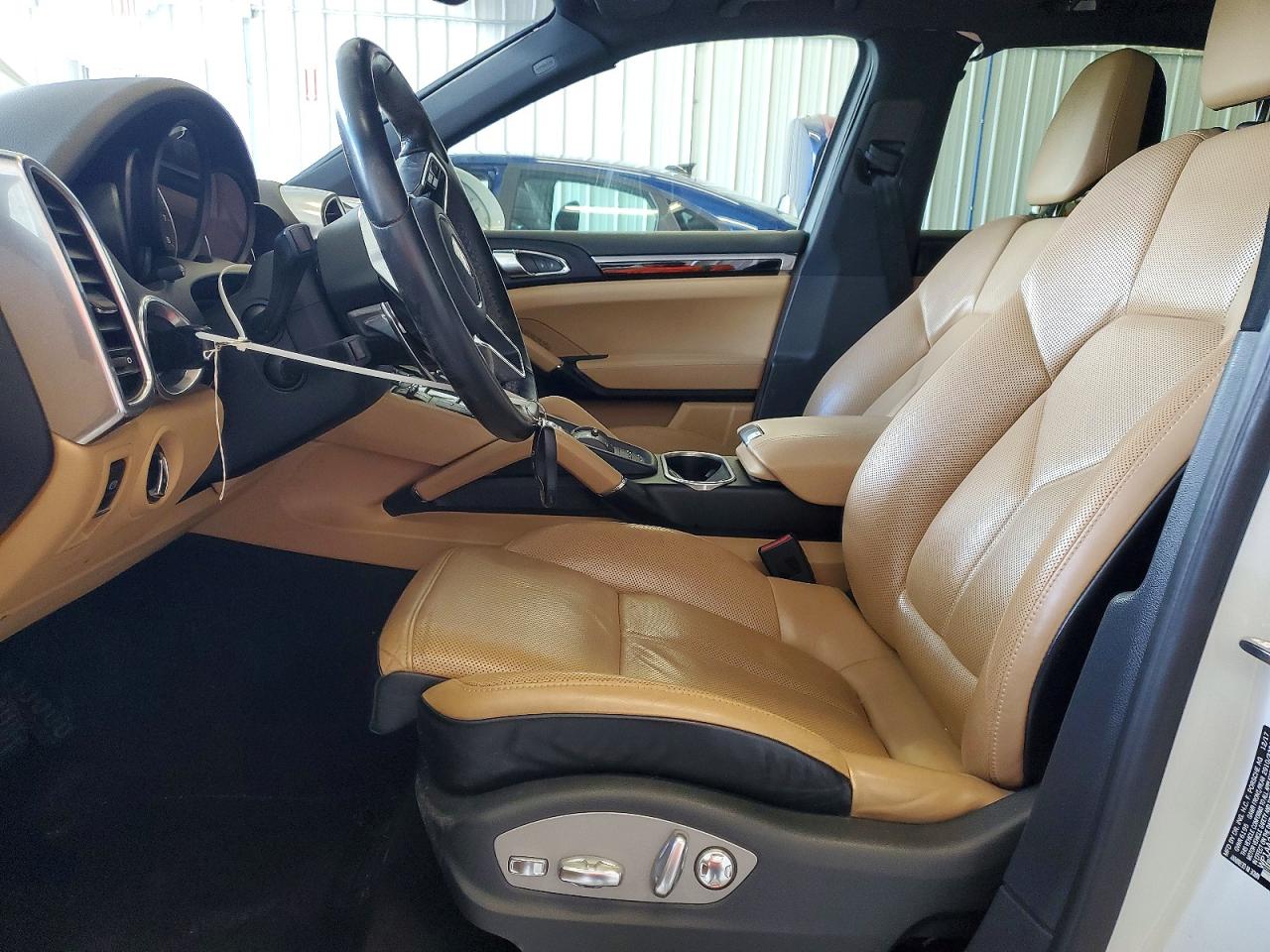 2018 PORSCHE CAYENNE Base / Platinum Edition