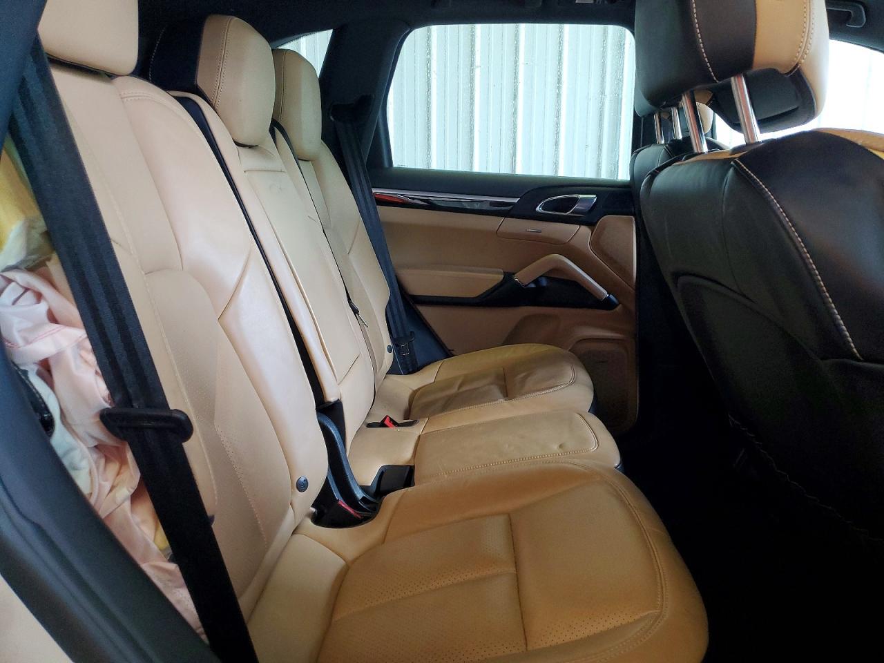 2018 PORSCHE CAYENNE Base / Platinum Edition