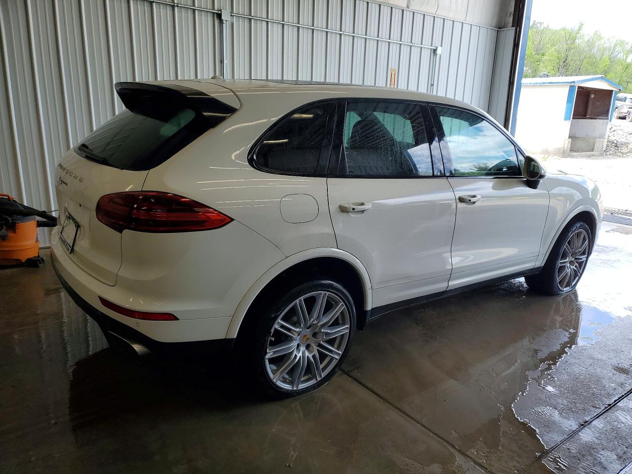 2018 PORSCHE CAYENNE Base / Platinum Edition