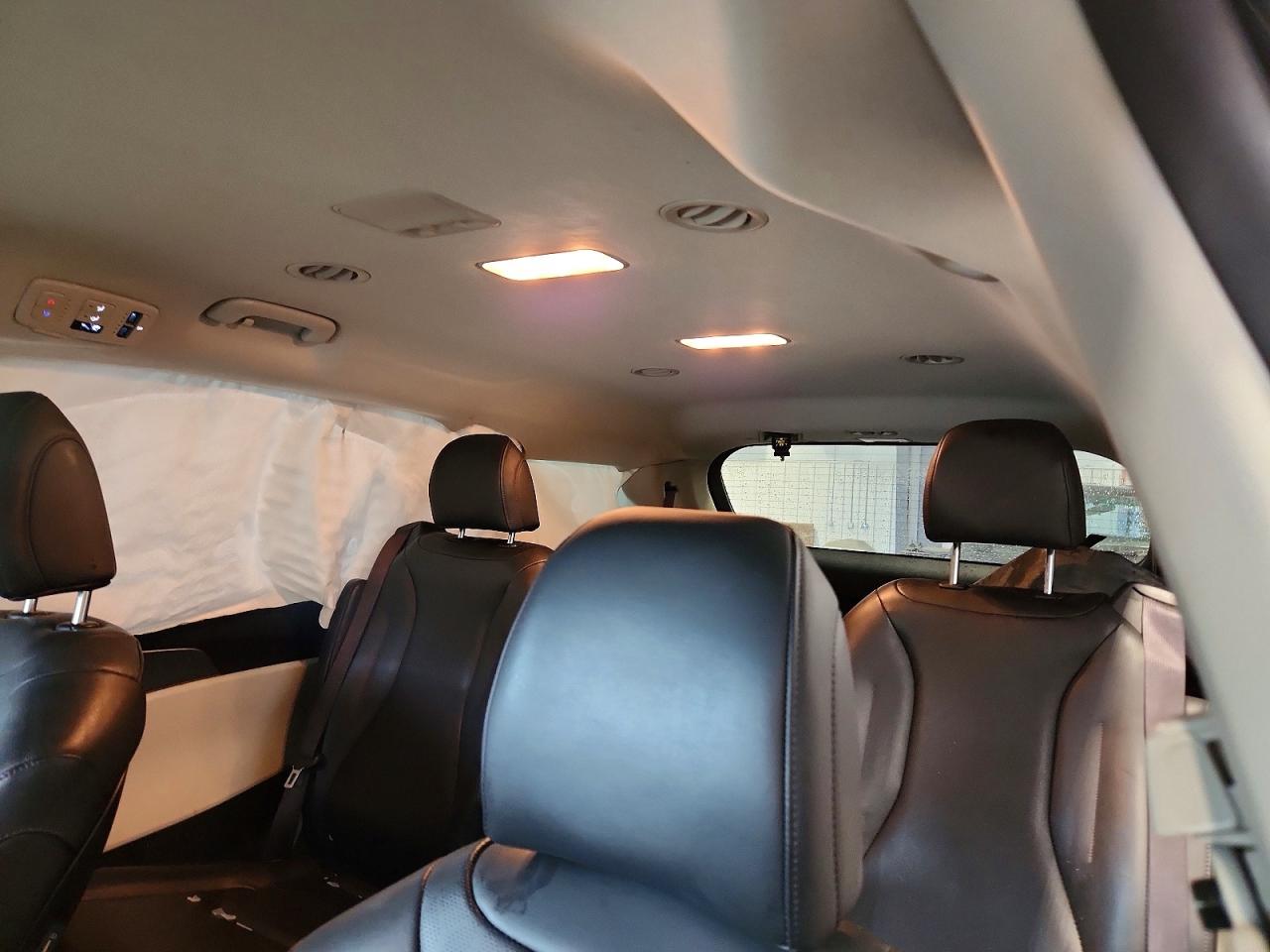 2022 KIA CARNIVAL LX, LX Seat Package