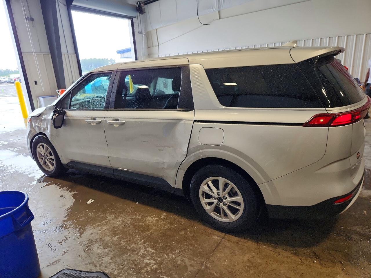 2022 KIA CARNIVAL LX, LX Seat Package