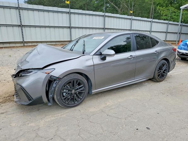 2025 TOYOTA CAMRY