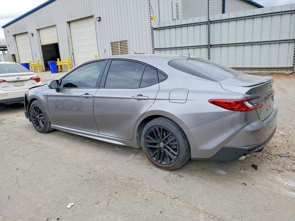2025 TOYOTA CAMRY