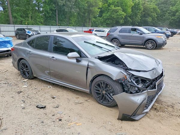 2025 TOYOTA CAMRY