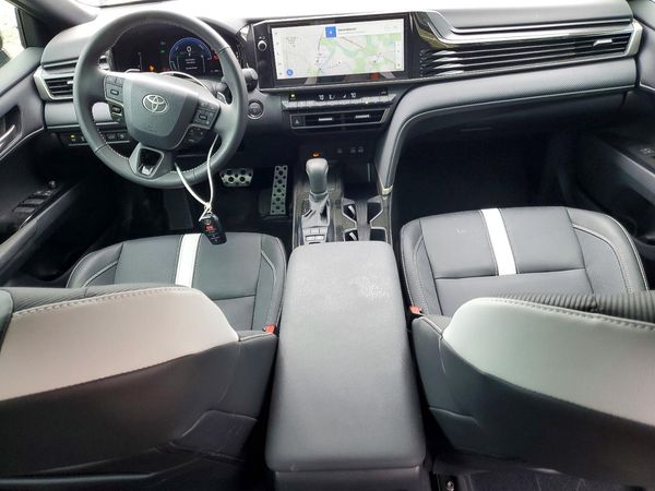 2025 TOYOTA CAMRY