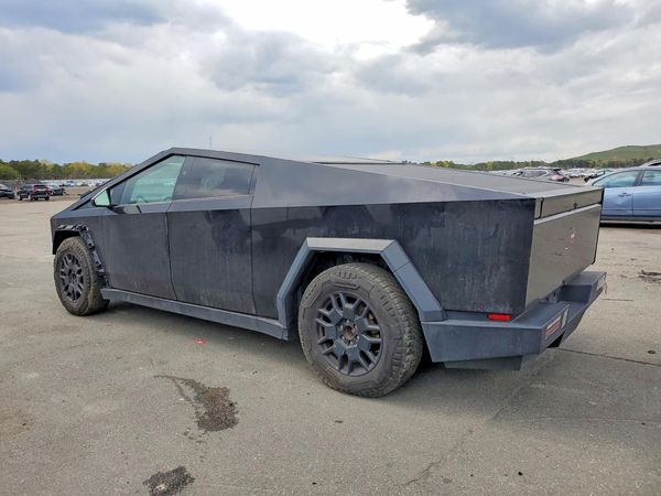 2024 TESLA CYBERTRUCK