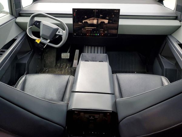 2024 TESLA CYBERTRUCK