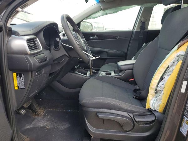 2017 KIA SORENTO L, LX