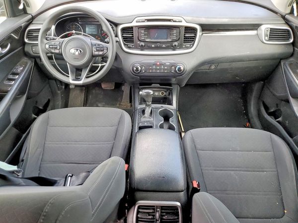 2017 KIA SORENTO L, LX