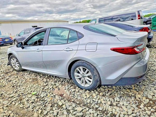2025 TOYOTA CAMRY