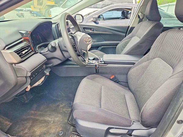 2025 TOYOTA CAMRY