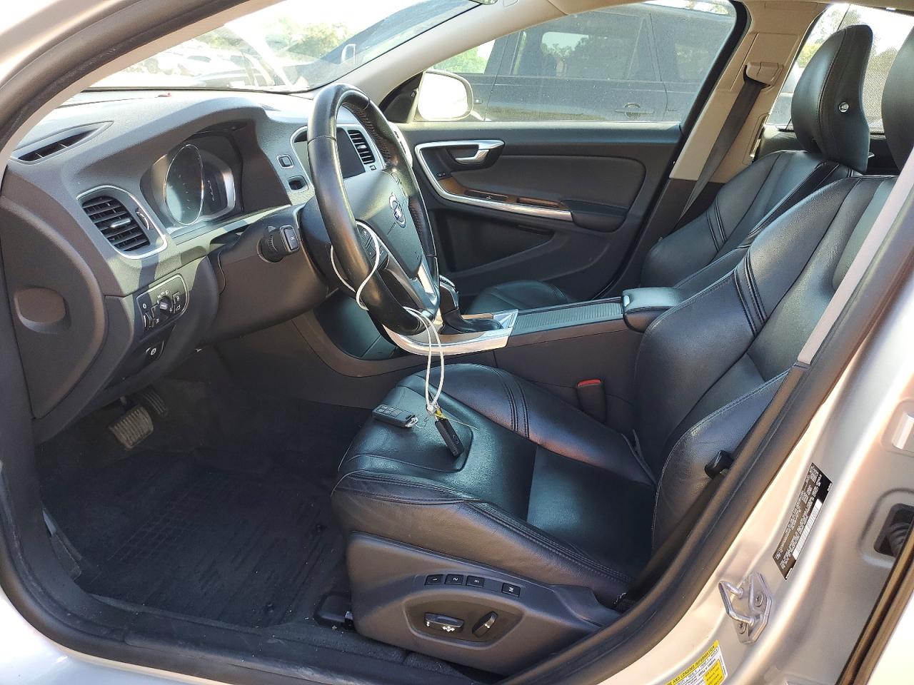 2016 VOLVO S60 SV35 Platinum