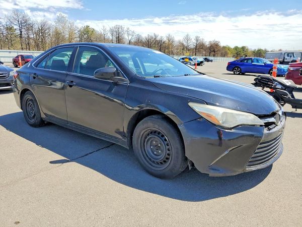 2017 TOYOTA CAMRY SOLA LE/SE/XLE Hybrid — Passenger 3/4