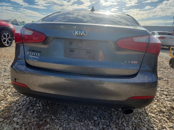 2016 KIA FORTE