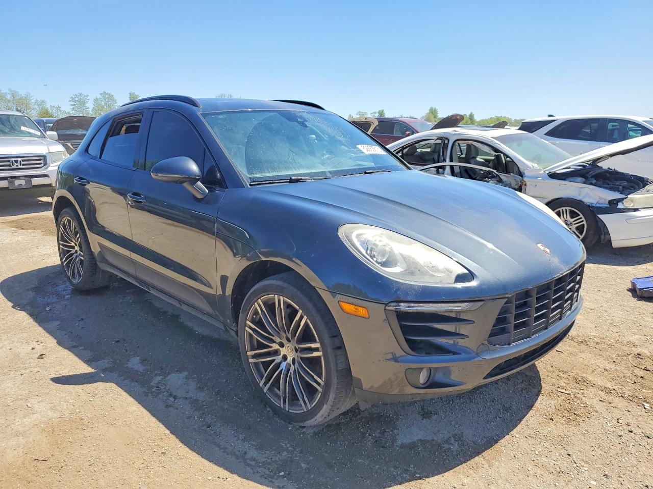 2017 PORSCHE MACAN