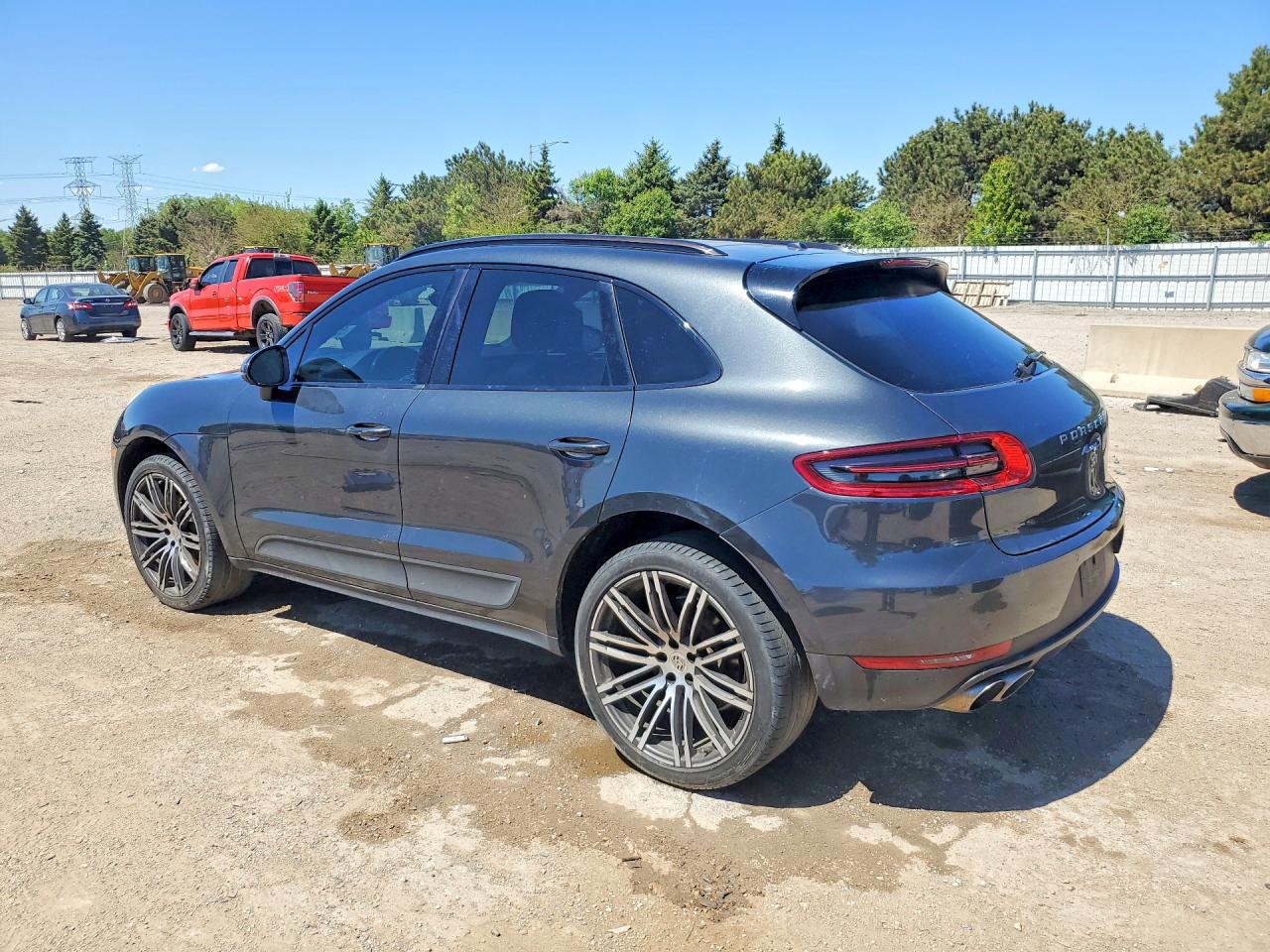 2017 PORSCHE MACAN