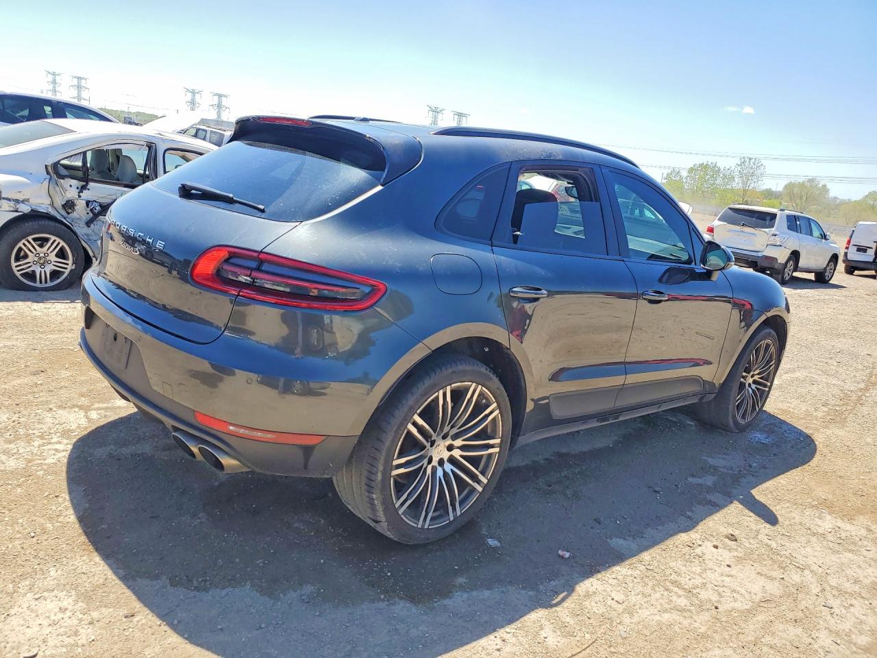2017 PORSCHE MACAN