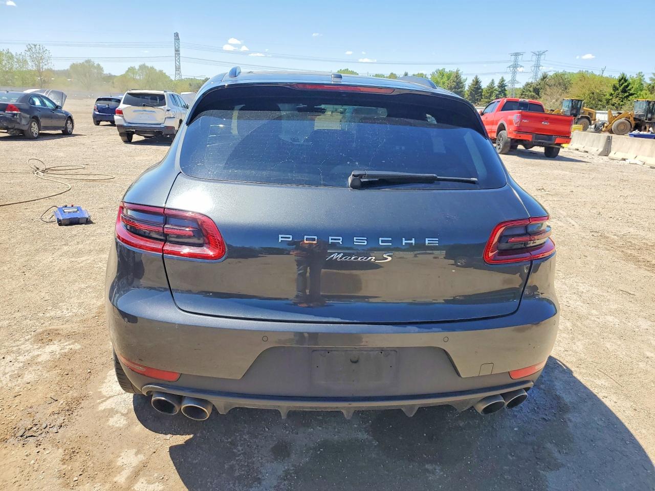 2017 PORSCHE MACAN