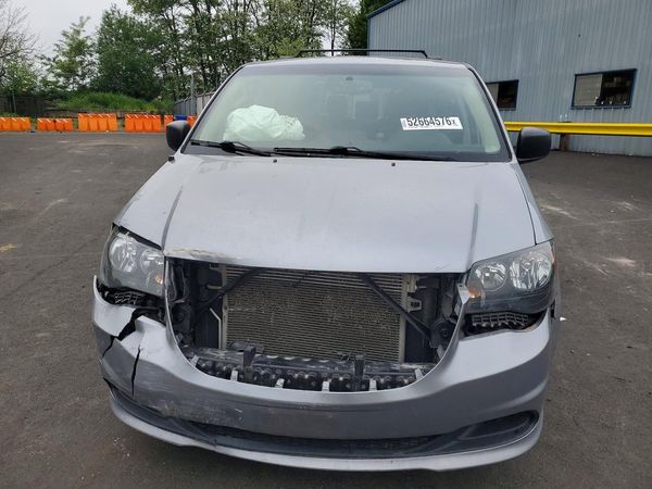 2018 DODGE GRAND CARAVAN SE