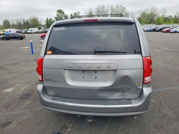 2018 DODGE GRAND CARAVAN SE