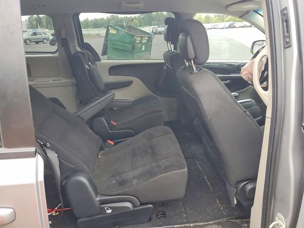 2018 DODGE GRAND CARAVAN SE