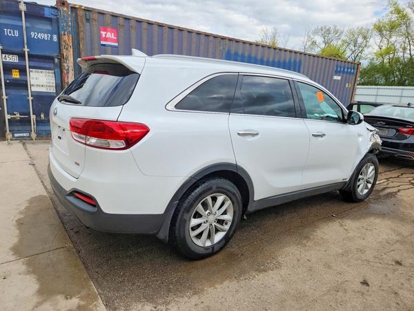2018 KIA SORENTO L, LX