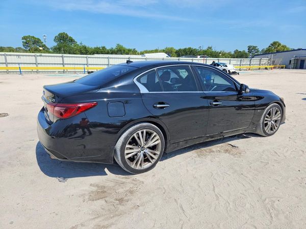 2015 INFINITI Q50