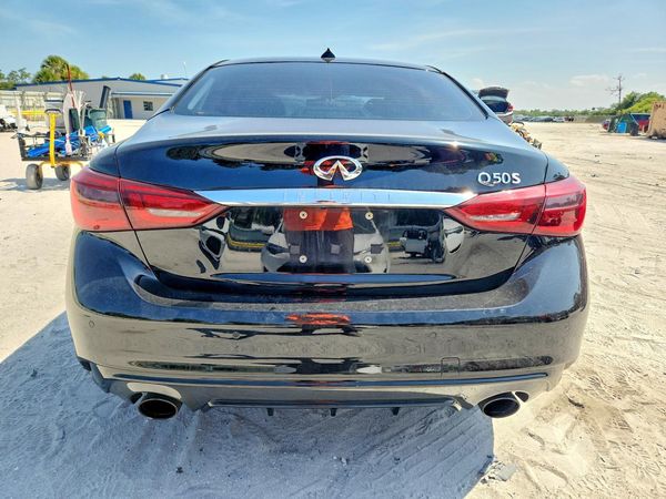 2015 INFINITI Q50