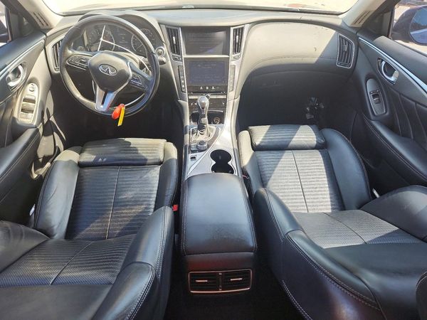 2015 INFINITI Q50