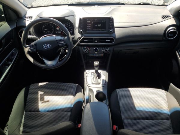 2021 HYUNDAI KONA SE