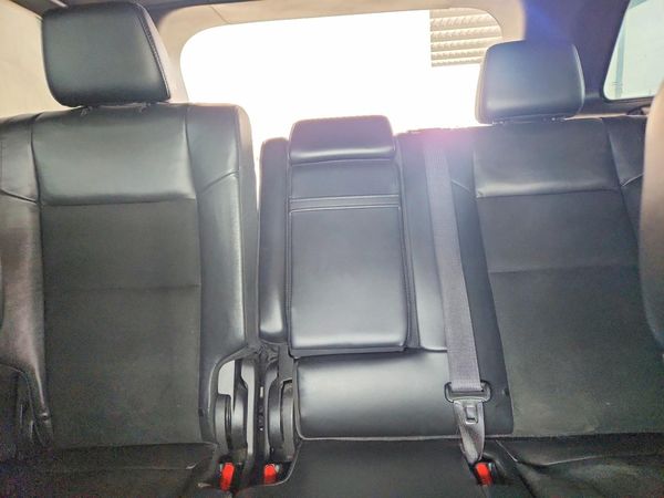 2019 JEEP GRAND CHEROKEE LAREDO 4X2