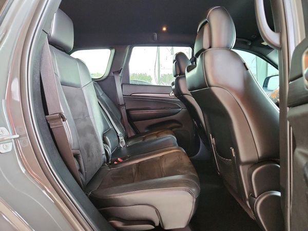 2019 JEEP GRAND CHEROKEE LAREDO 4X2
