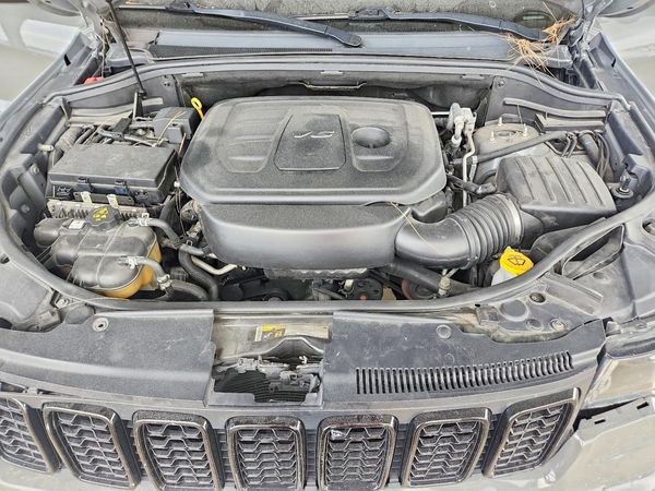 2019 JEEP GRAND CHEROKEE LAREDO 4X2