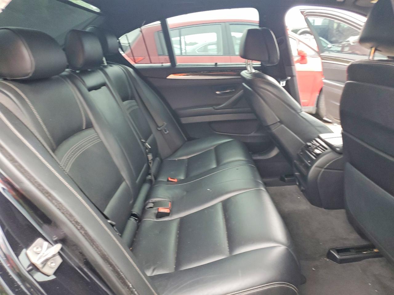 2016 BMW 550