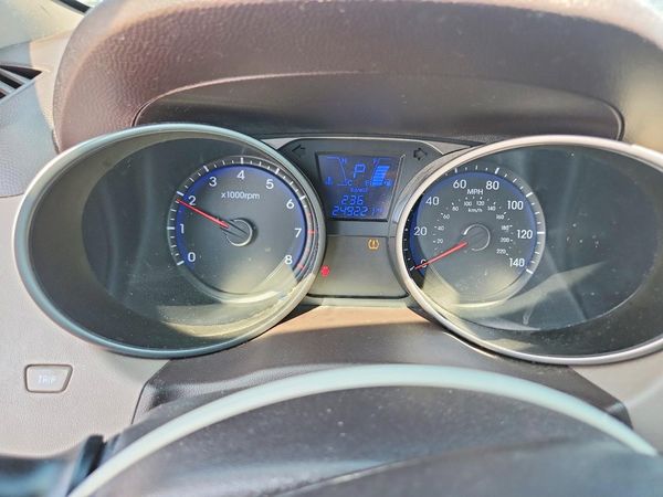 2012 HYUNDAI TUCSON GLS