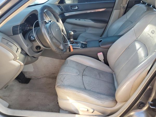 2013 INFINITI G37 — DENT