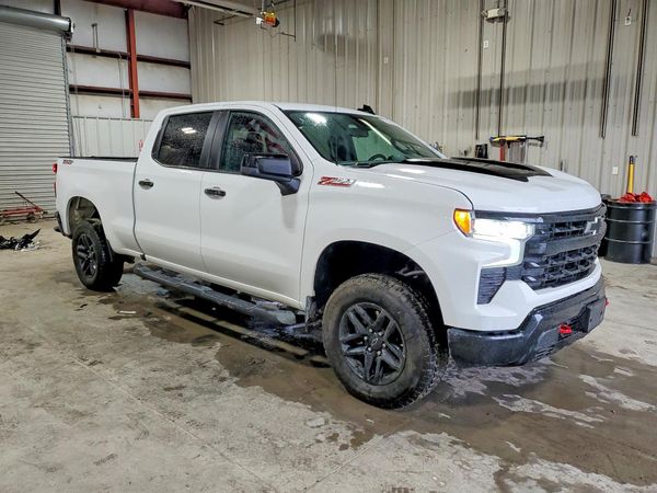 2023 CHEVROLET SILVERADO Trail Boss - LT — Passenger 3/4